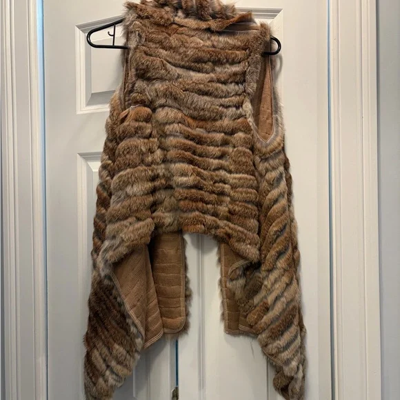 Jocelyn rabbit Fur Striped Tan Vest - Picture 3 of 3